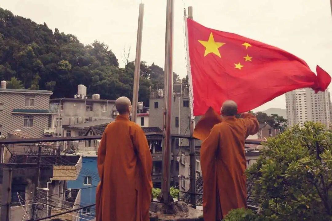 青州市志愿者协会：关爱困难群众 冬日送温暖